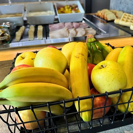 Ibis Budget Кутанс Екстериор снимка