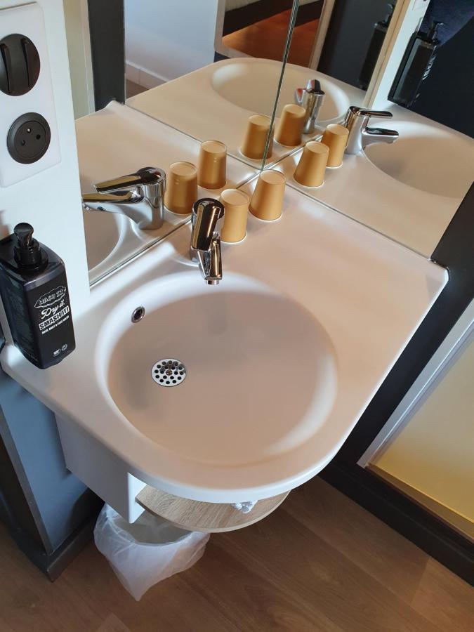 Ibis Budget Кутанс Екстериор снимка