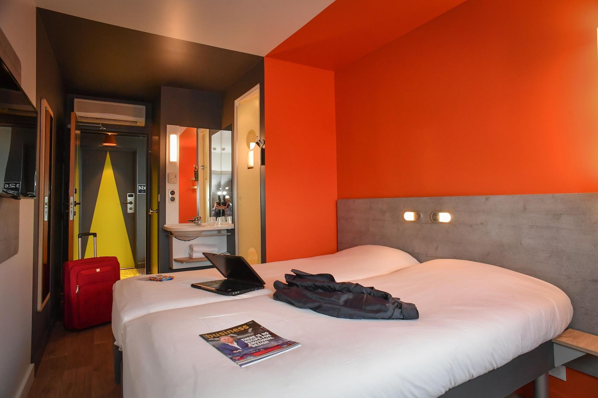 Ibis Budget Кутанс Екстериор снимка