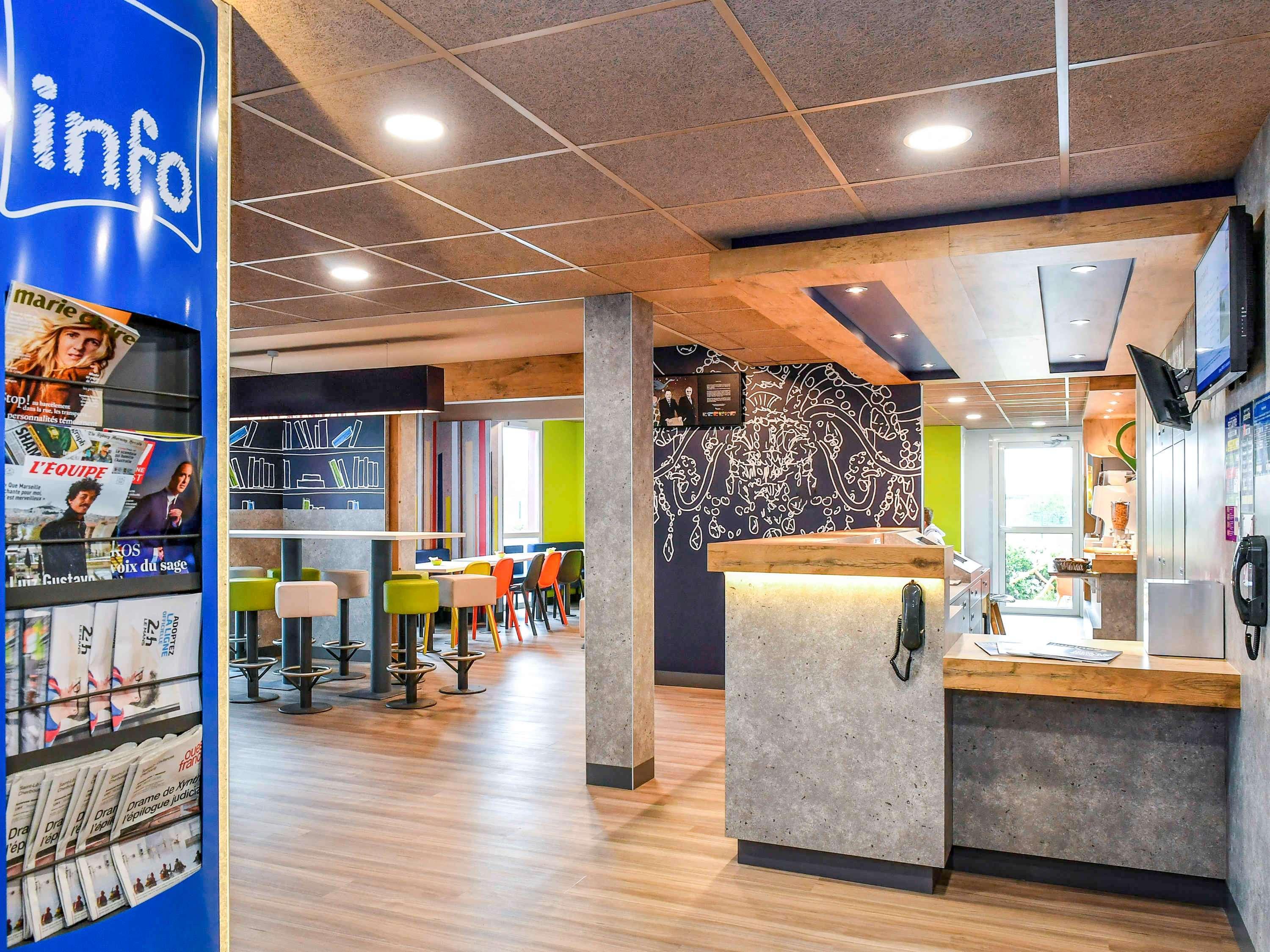 Ibis Budget Кутанс Екстериор снимка