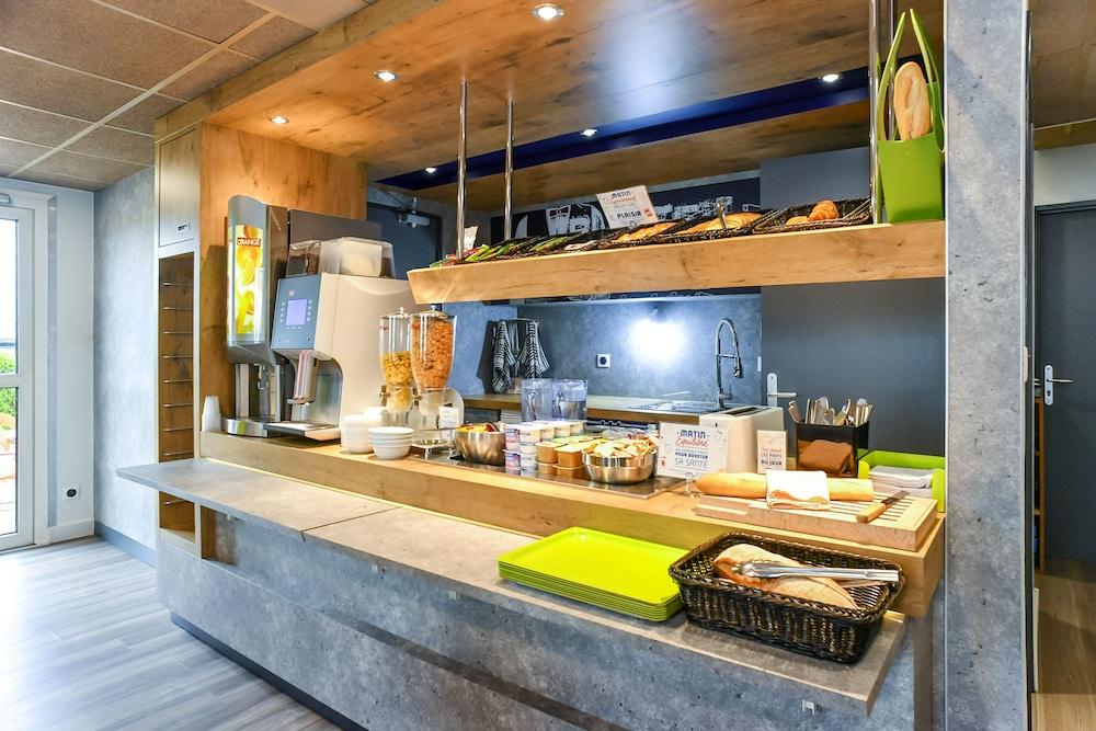 Ibis Budget Кутанс Екстериор снимка