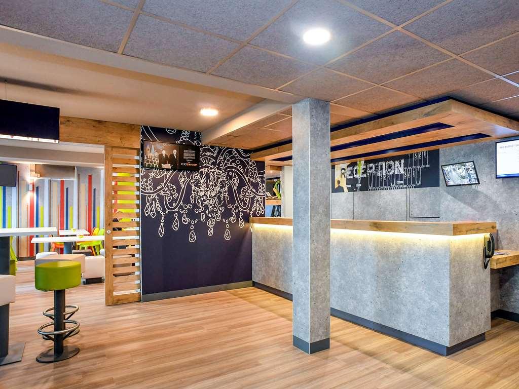 Ibis Budget Кутанс Екстериор снимка