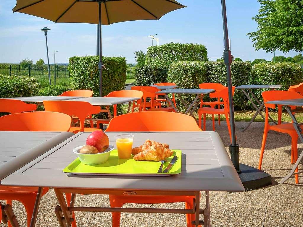Ibis Budget Кутанс Екстериор снимка