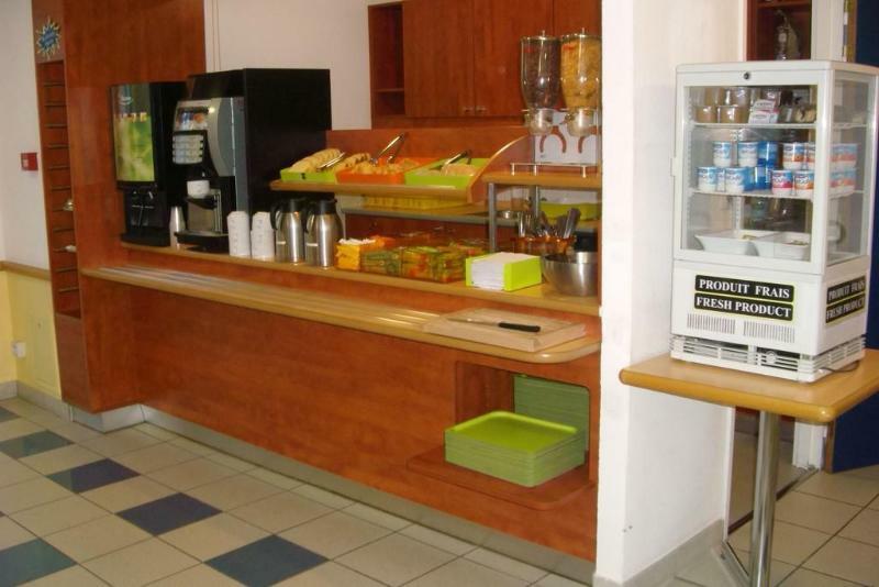 Ibis Budget Кутанс Екстериор снимка